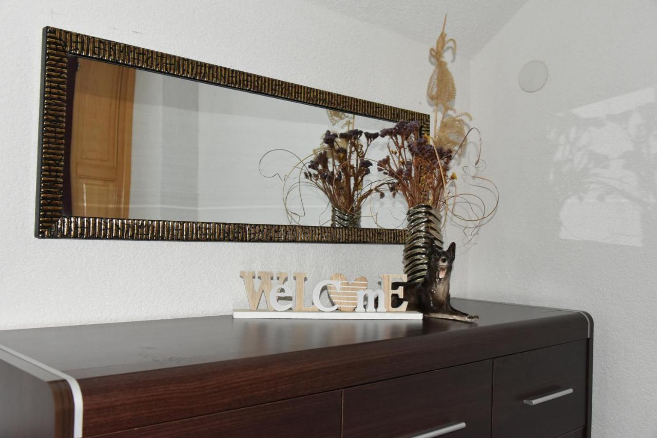 Rooms Bobic Licko Petrovo Selo Exterior foto